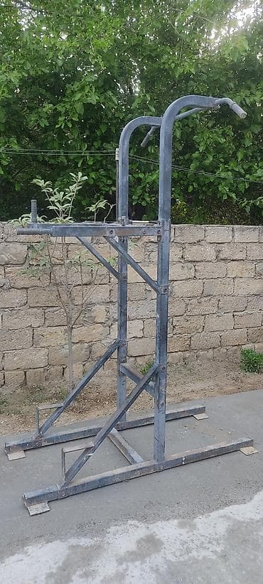 Turniklər və bruslar: Metal turnik və paralel qollardan ibarət çoxfunksiyalı idman — 1