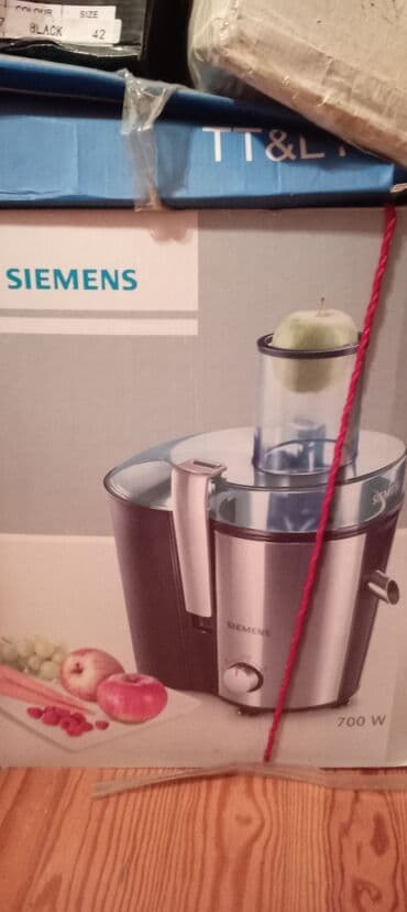 Məhsul: Siemens şirəçiçəyi (juicer) – 700 W Xüsusiyyətlər: - Güc: 700