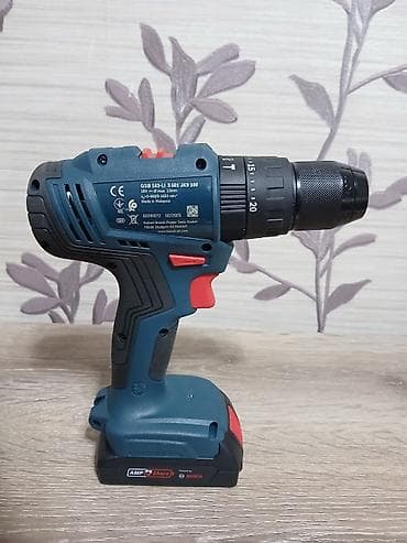 Şurup və qayka açanlar: Bosch GSB 183-li. Original məhsuldur. Komplektasiyaya daxildir: 1 — 2
