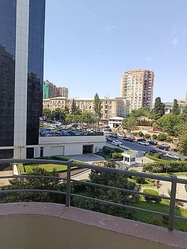 4-otaqli mənzil.12/6-ci mərtəbəsi.Cixarisda 161.km. Yel çəkən — 7