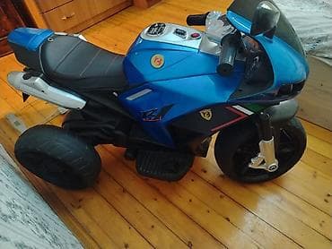 uşaqlar ucun tekerli krosovkalar: Uşaq üçün elektrikli üçtəkərli motosiklet - Rəng: mavi-qara, sport — 2