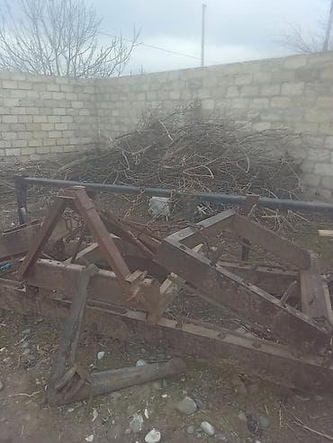 ford masin satisi: Belarus 1221 traktor - Güclü dörd silindrli dizel mühərrik, ön və — 3