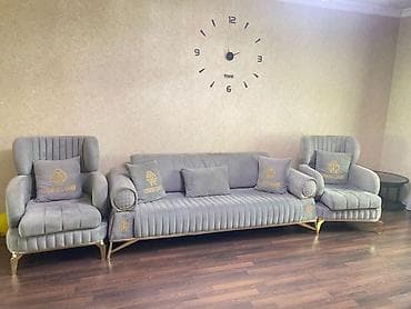 L🅰/ divan kreslo dəsti Roberto Cavalli 1350 azn. Divanın kürəyi