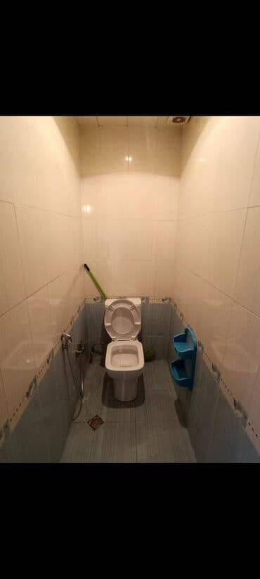 kirayə ev ayliq: Xətai metrosunun çıxışında 13 mertebeli binanın 3-cü mərtəbəsində — 7