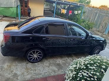 chery amulet: Avtomobil: Deyvo Gentra. (qara sedan) Xüsusiyyətlər və təchizat: - — 4
