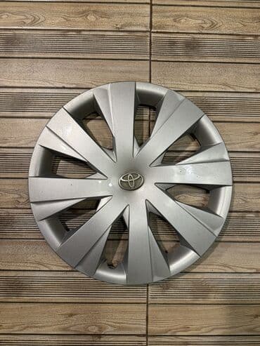 Təkərlər: Kolpak Toyota R 15 — 2