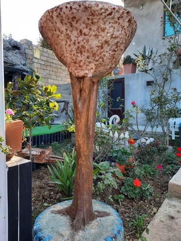 Bağ üçün dekorativ dipcək qabı - Tərkib: üst hissə əl işi daş-beton