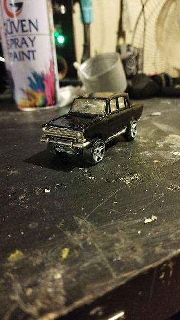Книги и журналы: Qara rəngdə kiçik ölçülü metal oyuncaq avtomobil modeli. - Korpus — 3