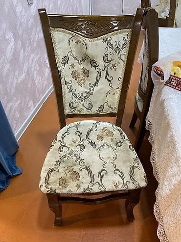 Masalar: Qonaq otağı üçün, İşlənmiş, Açılan, Dördbucaq masa, 8 stul — 1