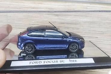 oyuncaqlar mahnisi: Qara rəngdə die-cast metal oyuncaq SUV modeli - Korpus: metal — 6