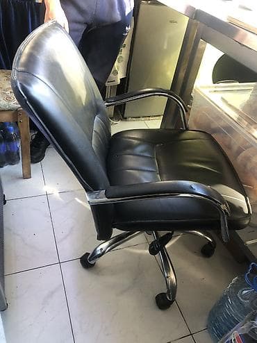 ucuz ofis kreslosu: İşlənmiş, Kreslo, Dəri, Kredit yoxdur — 2