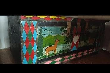 dekor divar saatlari: Ağır taxta sandıq – əl işi dekorativ elementlərlə - Material: qalın — 2