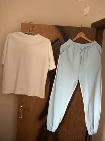 i̇dman formaları i̇dman kostyumları: İdman geyim dəsti - Tərkib: 2 hissə - Ağ rəngli qısaqol köynək — 1