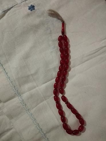 Eynəklər: Məhsul: Təsbeh dəsti (4 ədəd) Təsvir: - Ağ təsbeh: Oval-silindrik — 2