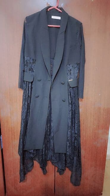 qadın kostyum modelleri 2023: Qadın geyim dəsti – 4 ədəd paltar 1) Qara məxmər paltar - Rəng: qara — 4