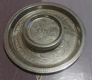 Sovet dövrünə aid metal sini və boşqab dəsti - Tərkib: 1 böyük sini + — 2
