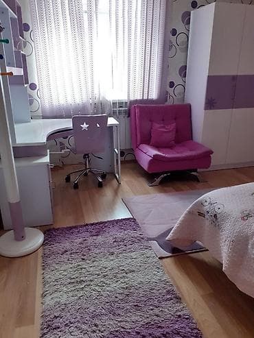 Gənclikdə 3 nəfər tələbə xanımlara verilir Səliqəli, tərbiyyəli