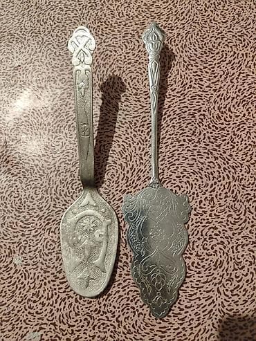 sap: Qədimi naxışlı metal tort spatulaları – 2 ədəd dəst - Material — 1