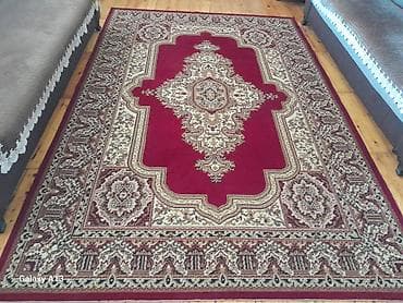 Qırmızı klassik naxışlı xalça - Rəng və dizayn: Bordo qırmızı fon