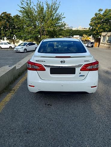 kond: Nissan Sentra: 1.8 l | 2014 il Sedan — 2