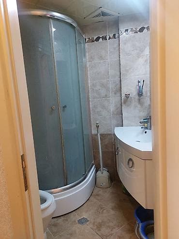 yataq mebileri: Qırmızı rəngdə, maşın formasında çarpayı. Uşaq otağı üçün nəzərdə — 5