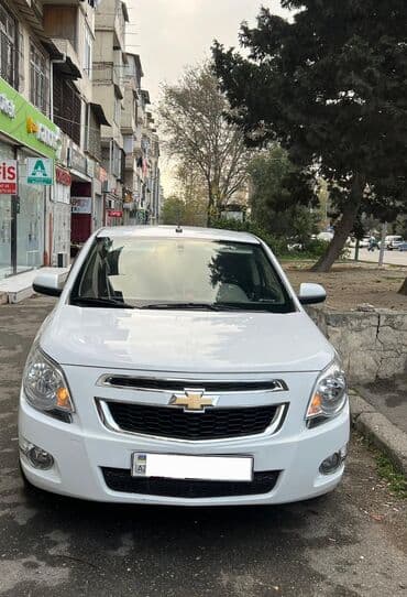 qadın masini: Chevrolet Cobalt: 1.5 l | 2023 il 160025 km Sedan — 3