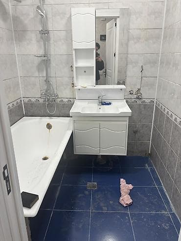 Döşəmə: Moydadır.Az İşlənmiş yeni moydadır.Əla vəziyyətdədir.Zəng et — 2