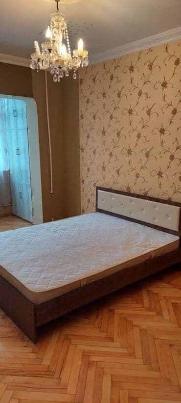 sabuncuda kirayə ev 200 azn: Bineqedi rayonu 9-cu mikrarayonda 4 mertebeli binanın 4-cu — 13