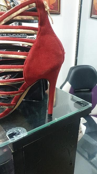 Tuflilər: Tuflilər, Ölçü: 38, rəng - Qırmızı, Yeni — 1