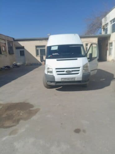 fiat doblo ölüxana: Ford Transit markalı ağ rəngli yük avtomobili. Sərnişin və ya yük — 1