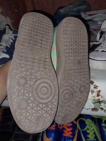 adidas qaçış üçün qadın krossovkaları: Məhsul: 2 cüt idman ayaqqabısı dəsti 1) Göy-ağ rəngli krossovkalar - — 5