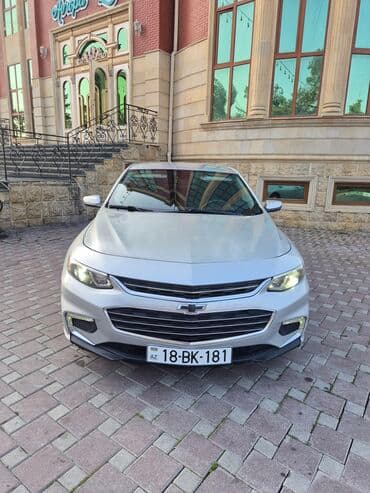 Şarj cihazları: Chevrolet Malibu sedan - Gümüş rəngli, aerodinamik kuzov, LED gündüz — 1