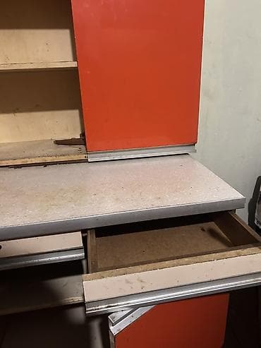 islenmis sifoner satilir: Mətbəx üçün şkaf-bufet - İki hissəli konstruksiya: aşağı hissə və üst — 4