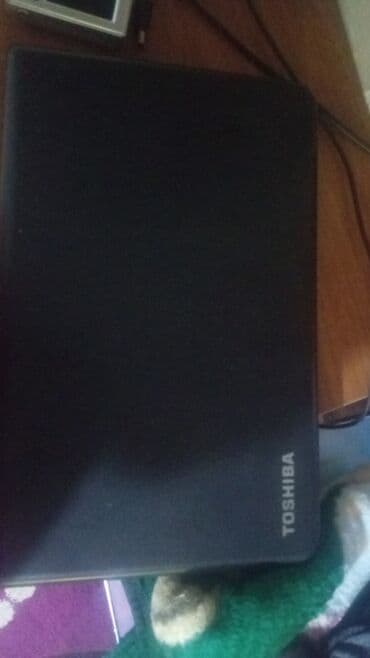 куплю на запчасти телевизор: Toshiba noutbuk - Marka: Toshiba - Korpus: qara rəng, sadə mat qapaq — 1