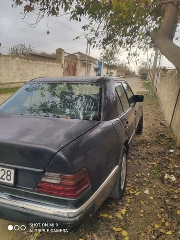 tap.az mersedes: Mercedes-Benz W124: 2 l | 1992 il Sedan — 9