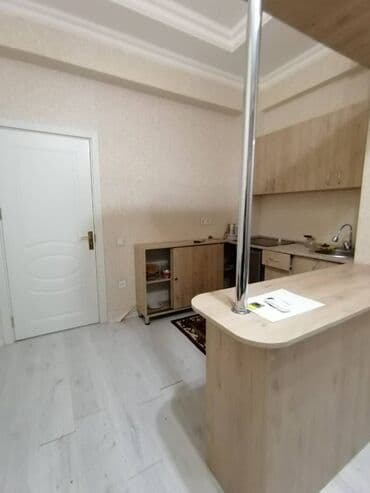 kristal şadlıq sarayı razin: Sumqayıt Bağça şəhər kompleksində, 7 mərtəbəli binanın 2 mərtəbəsində — 3