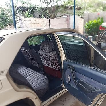 diffuser satisi: Mercedes-Benz 190 (W201): 2 l | 1990 il Sedan — 3