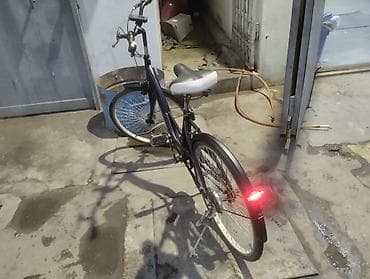 Şəhər tipli velosiped - Rəng: qara, klassik dizayn - Korpus: aşağı