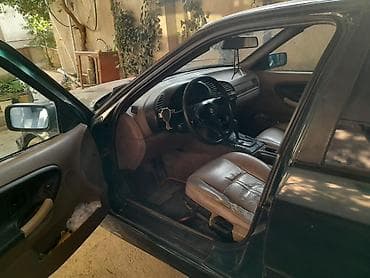 mator vaz: BMW 3 Series E36 sedan - Mühərrik: benzin, 6 silindir (şəhərdaxili — 6