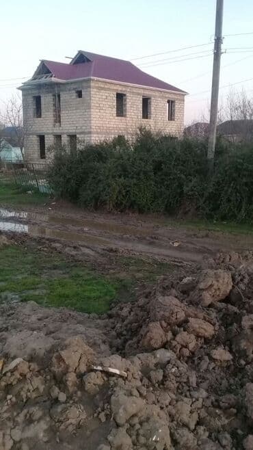 qax rayonu ağçay kəndi: 7 otaqlı, 12 kv. m — 2