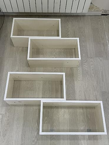 Dekorativ rəf, Düz