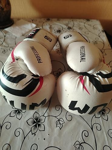 Musiqi alətləri: Venum boks əlcəkləri - Model: Venum “Professional” seriyası - Rəng — 4