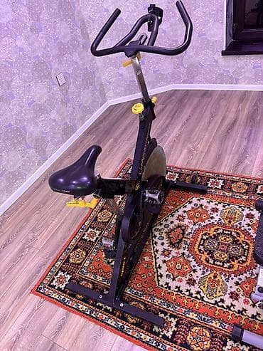 İdman və istirahət: HIITUP Sports Canada qaçış trenajoru - Elektrikli qaçış yoludur; ön — 4