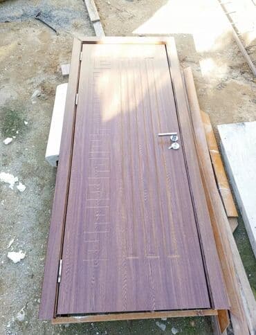 Пластиковые двери: Б/у Межкомнатная дверь С капителью, Самовывоз — 1