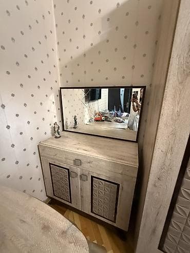 Шкафы: Б/у, 2 двери, С зеркалом, Другой цвет, Другой материал, Распашной, Прямой шкаф — 1