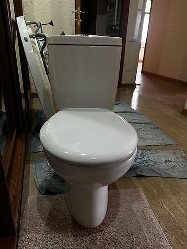 İki hissəli unitaz – çən və kasa komplekti - Rəng: ağ - Material