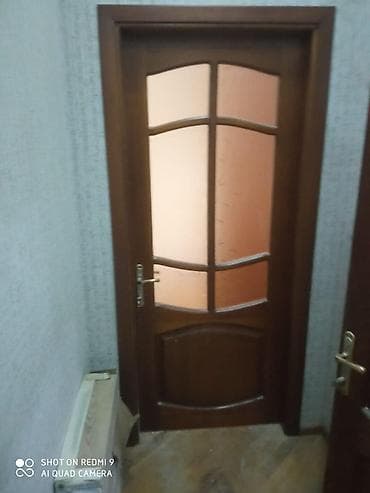 Yaxşı vəziyyətdədir. 4 ədəd şüşəli 2,05 *80 2 ədəd tualet hamam üçün — 2
