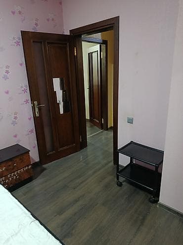 Kirayə üçün mebel ilə təmin olunmuş yataq otağı (mənzildə otaq) — 4