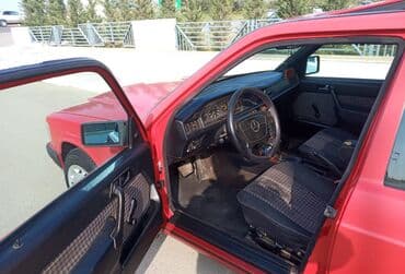 turbo az c class: Mercedes-Benz 190: 2 l | 1993 il Sedan — 12
