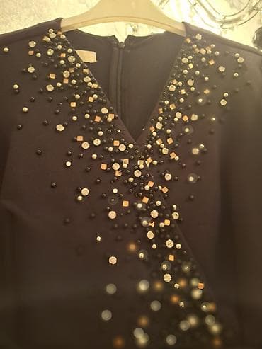 Qadın dəbli gecə donu - Rəng: qara - Model: dizdən aşağı uzunluq